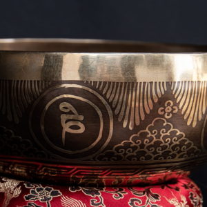 Tibetan antique singing bowl [Scale: A] | Singing Bowl | Handmade in Nepal