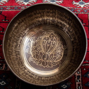 Tibetan antique singing bowl [Scale: A] | Singing Bowl | Handmade in Nepal