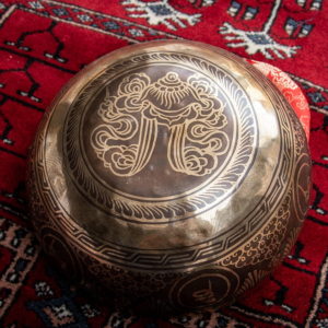 Tibetan antique singing bowl [Scale: A] | Singing Bowl | Handmade in Nepal