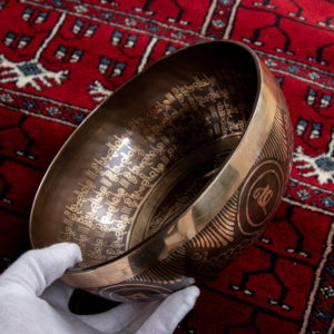 Tibetan antique singing bowl [Scale: A] | Singing Bowl | Handmade in Nepal
