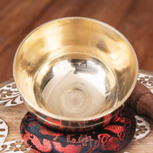 Simple singing bowl with line pattern 11.3cm | Singing Bowl | Handmade in Nepal